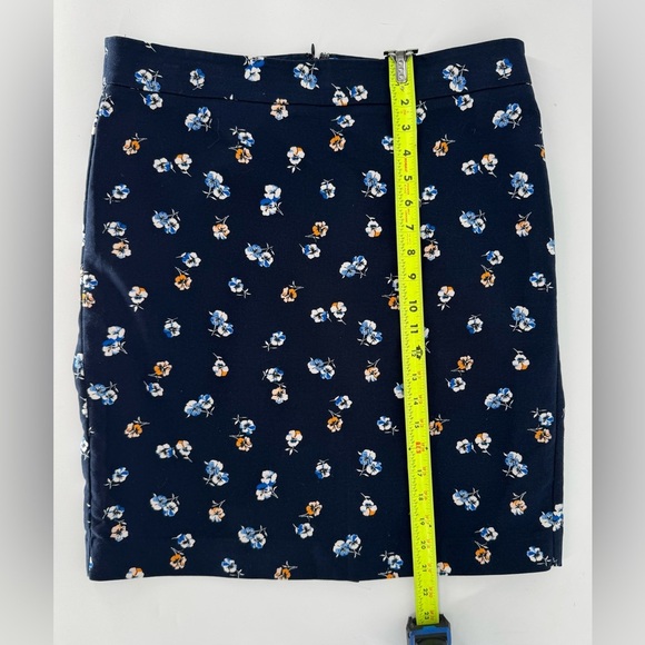 Ann Taylor Factory Navy Floral Pencil Skirt - Picture 5 of 9